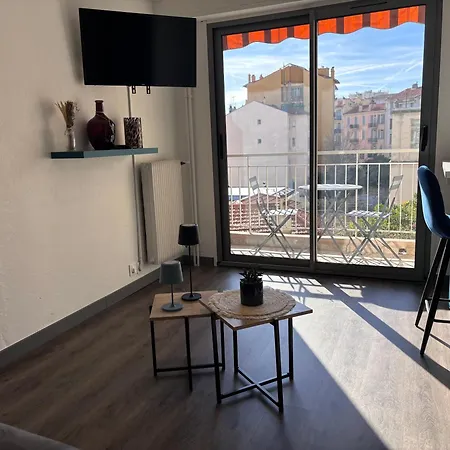 Renove Marche Forville Cannes