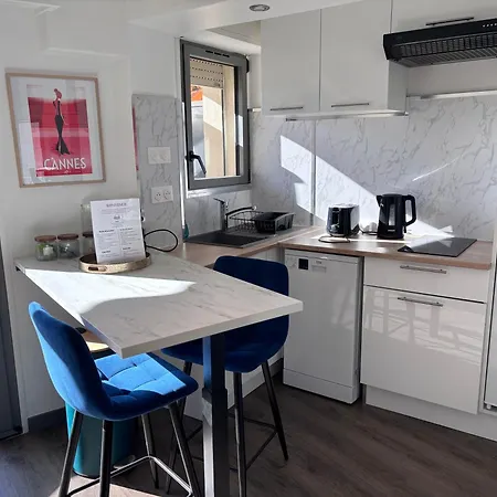 Renove Marche Forville Cannes